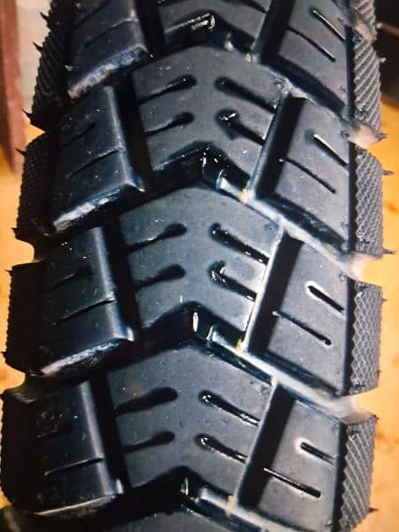 Panther Tyre with tube pair 90.90. 18 /2.75. 18 1