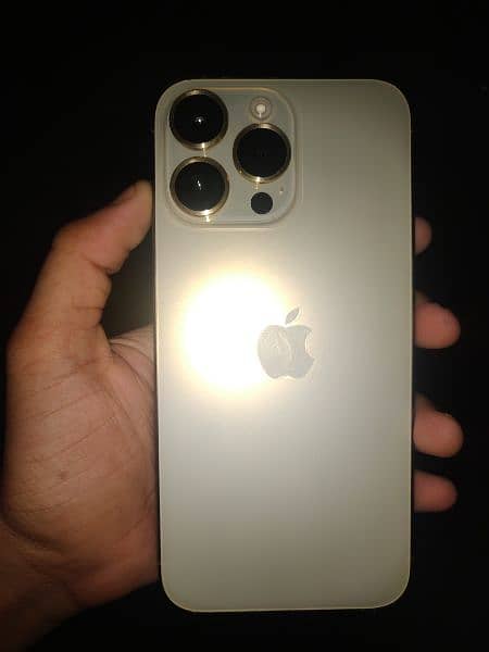 iPhone 14 Pro Max 8