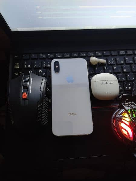iPhone Xs PTA Approved 64 Gb Good Condition 1