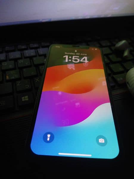 iPhone Xs PTA Approved 64 Gb Good Condition 9