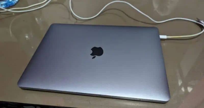 MacBook Pro 1