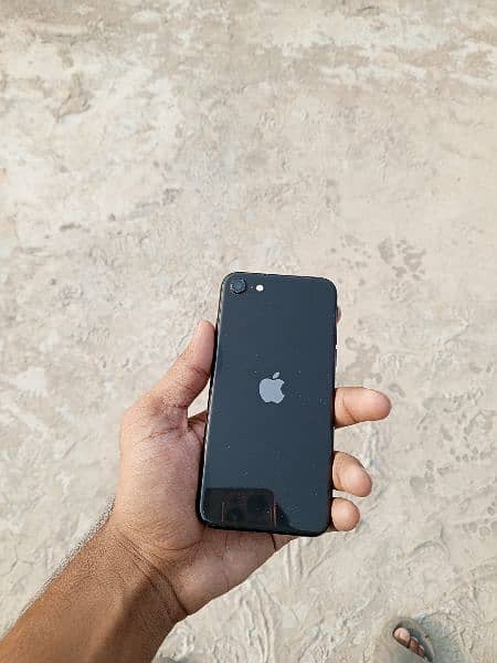 iPhone SE 2020 12