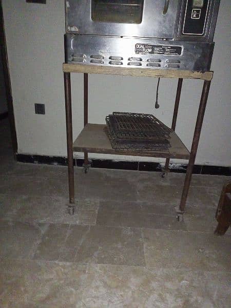 Blodgett Gas and Electric convection oven 4
