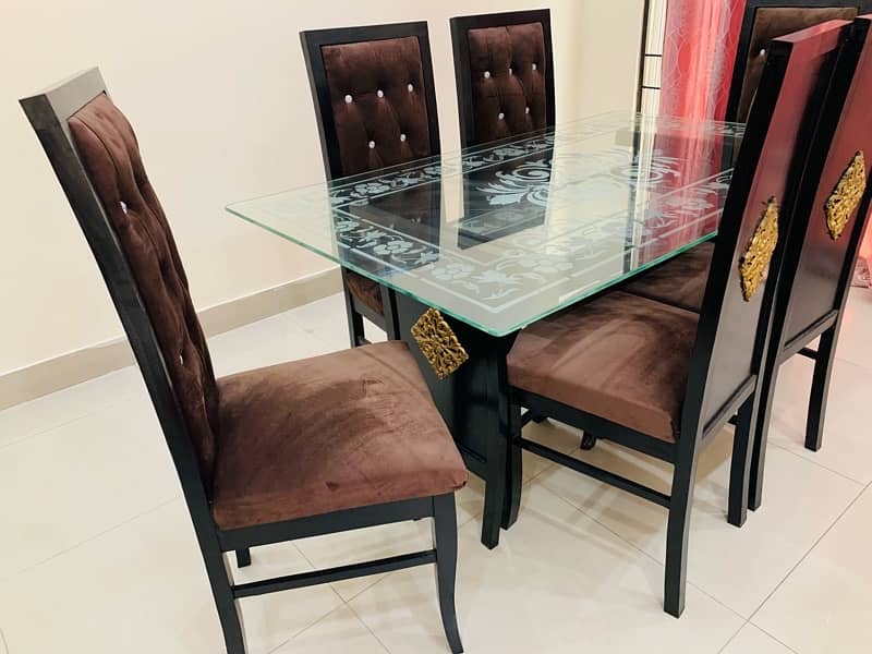 6 seater dining table 1