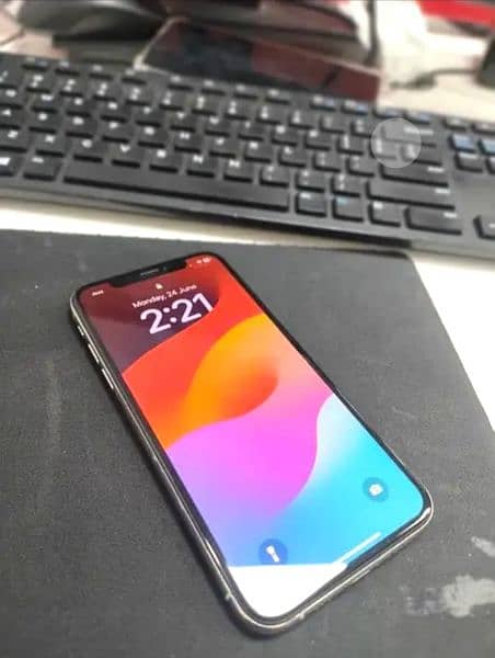 Iphone XS 64 gb PTA Approved, Urgent Sale 4
