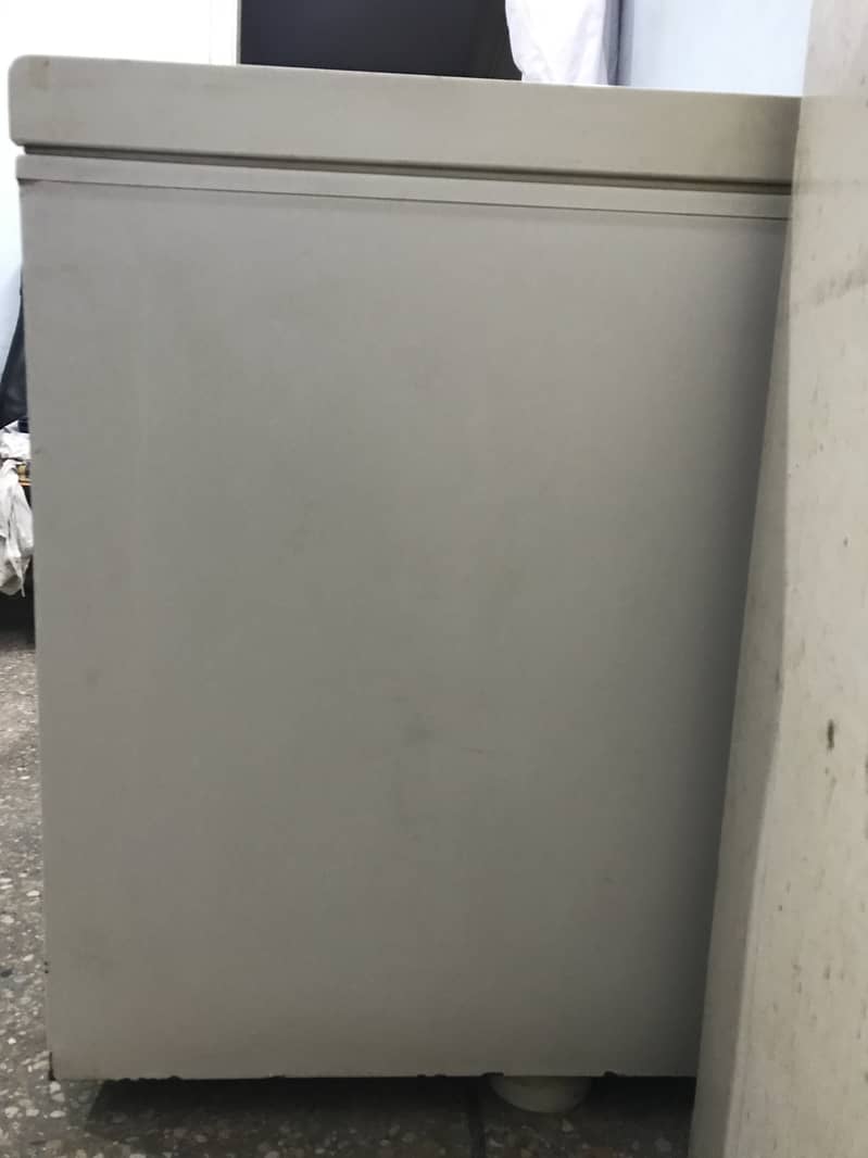 Deep freezer for sale 3