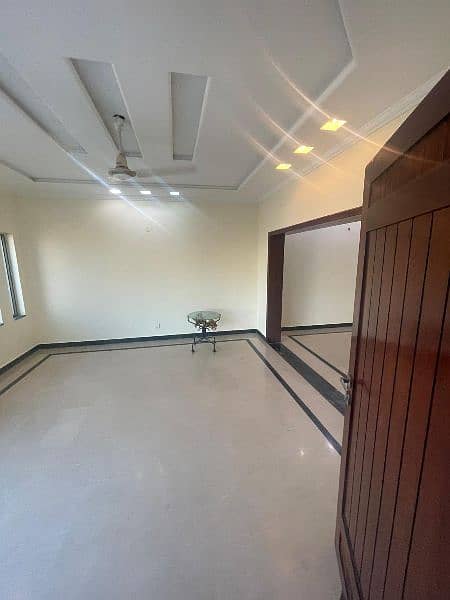 10 marla Lower Portion For Rent in Bahria Town Lahore 16