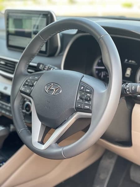 Hyundai Tucson FWD Automatic 2022 3