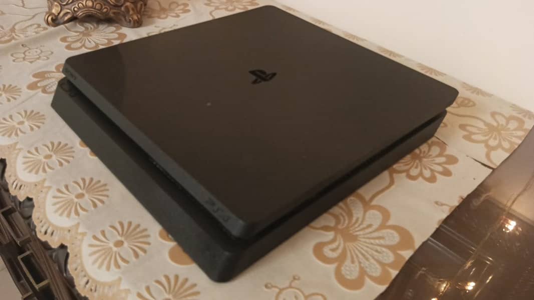 PS4 1TB Slim 6