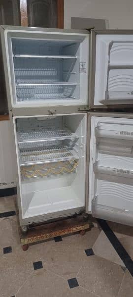 dawlance fridge for sale 2