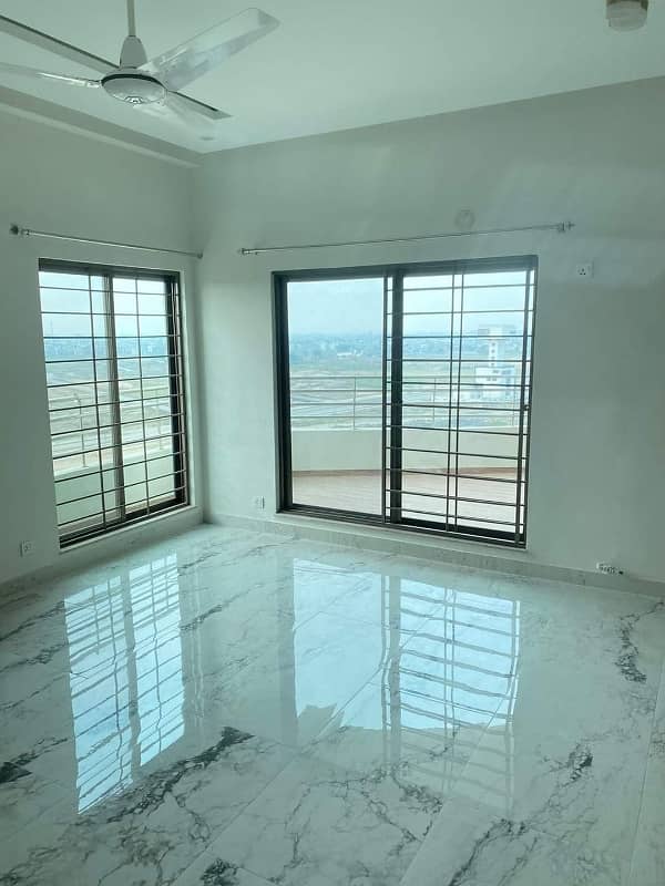 12 Marla Lake View Brand New Flat For Rent. 10