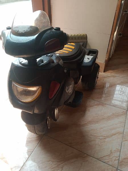 Imported Kids Electric Scooter With Lights 1