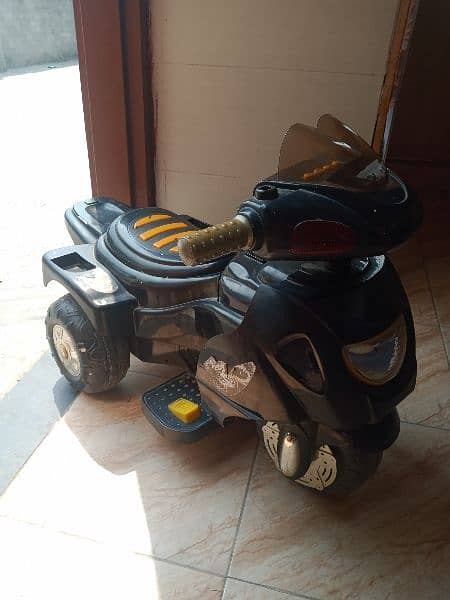 Imported Kids Electric Scooter With Lights 4