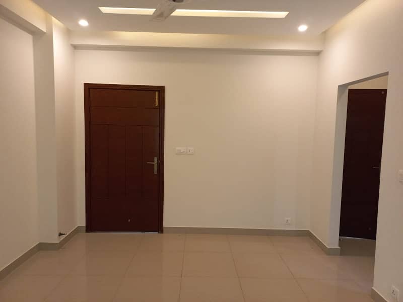 10 Marla Flat For rent In Lahore 7