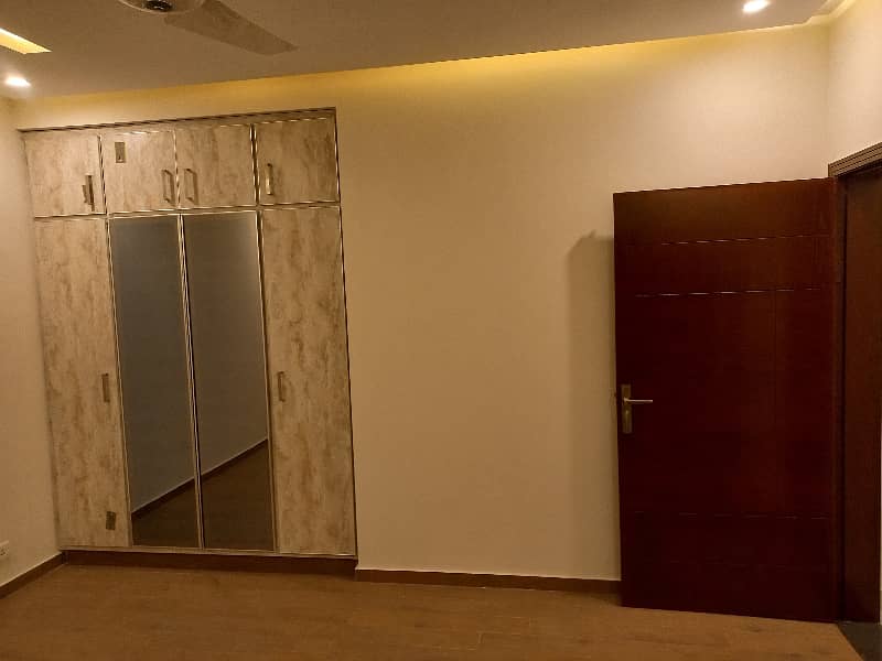 10 Marla 3 bedrooms Brand New Flat For Rent In Askari 11 Sector D. 3