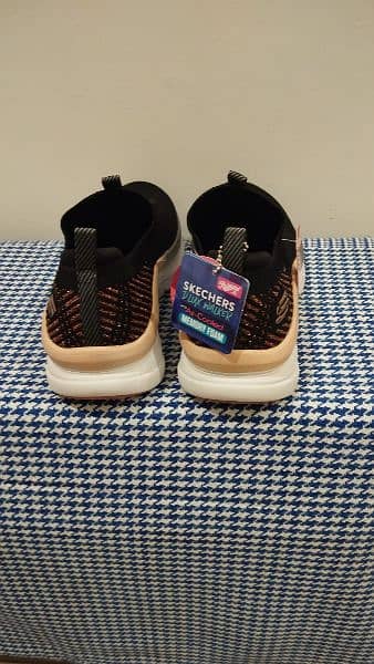 Sketchers (Joggers) For Women 1