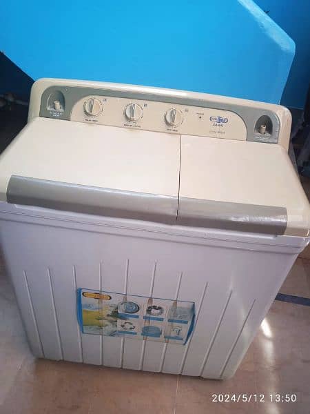 super asia  washing machine twin tub model number SA245 3