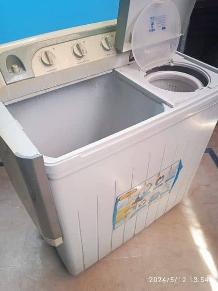 super asia  washing machine twin tub model number SA245 6