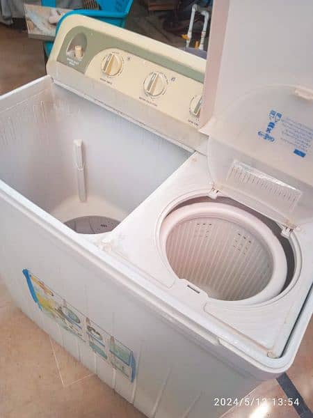super asia  washing machine twin tub model number SA245 8
