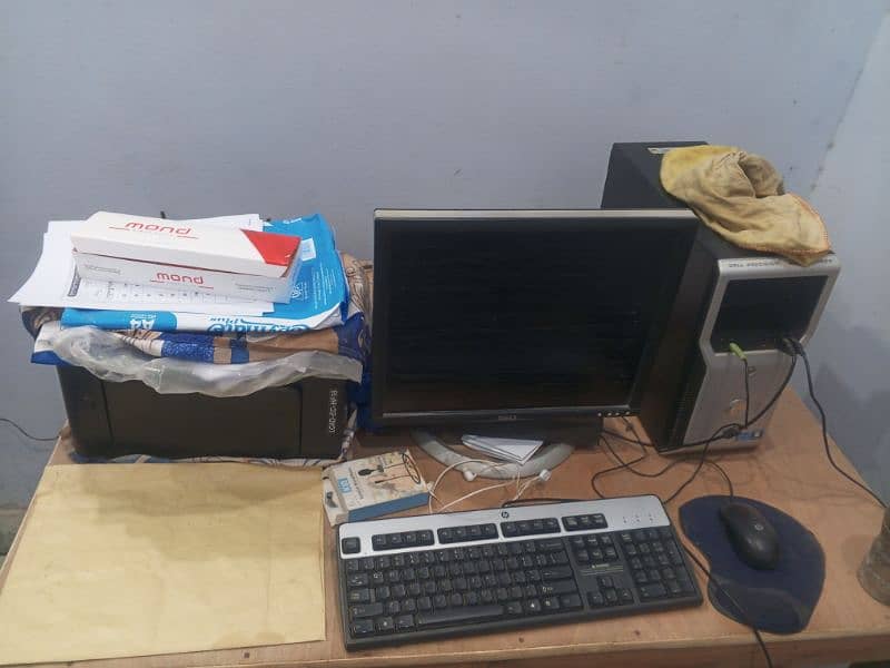 Large computer and ironing table for sale urgent 3