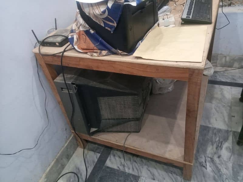 Large computer and ironing table for sale urgent 5