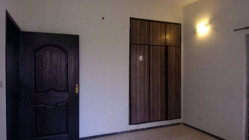 In Lahore You Can Find The Perfect Flat For rent 0
