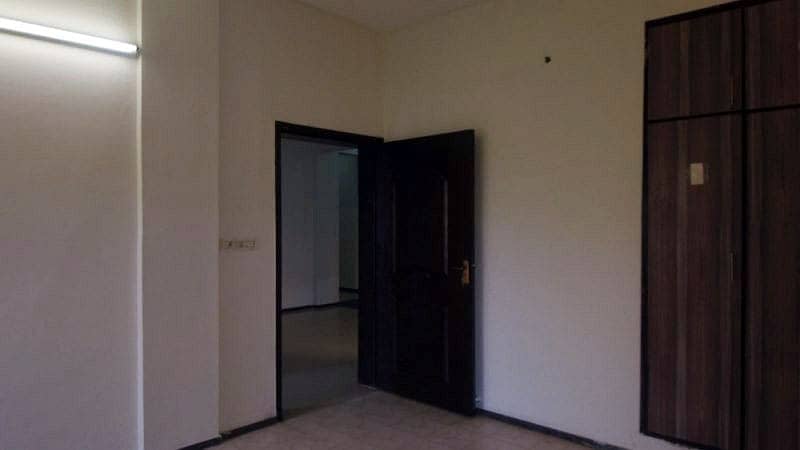 In Lahore You Can Find The Perfect Flat For rent 1