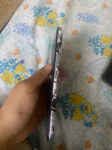 infinix hot 10s in working condition 4