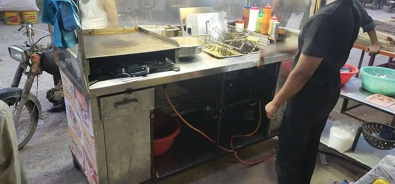4 fit double Fryer and Burger Stall 4