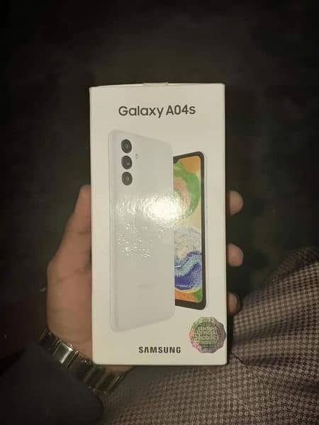 Samsung A04s with box and charger 2