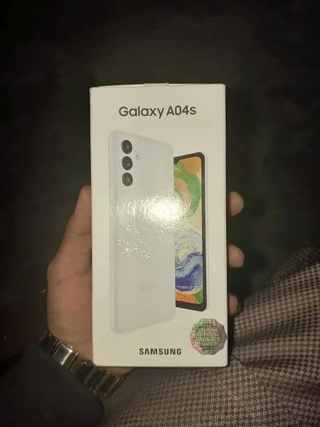 Samsung A04s with box and charger 5