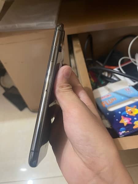 iPhone XS for sale 3