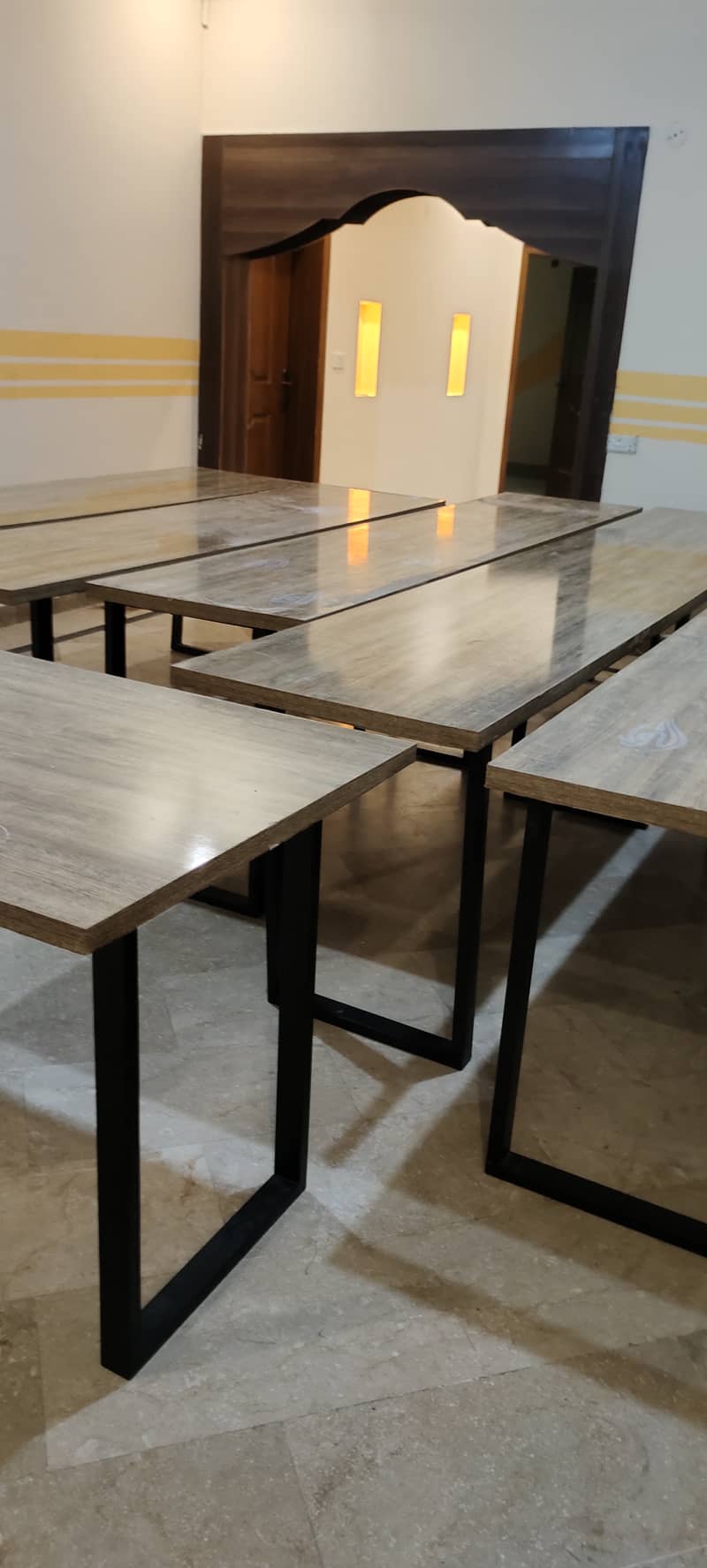7 COMPUTER TABLE RS. 1150 PER SQ. FT. FOR CALL CENTER OR SOFTWARE HOUSE 11