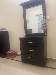 Selling my dressing table