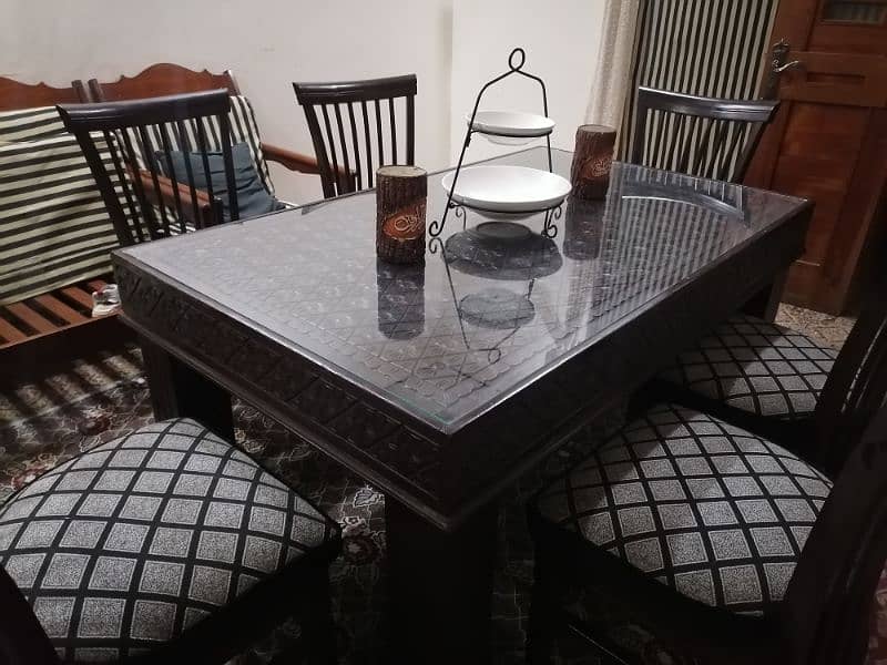 Dining table for sale 10