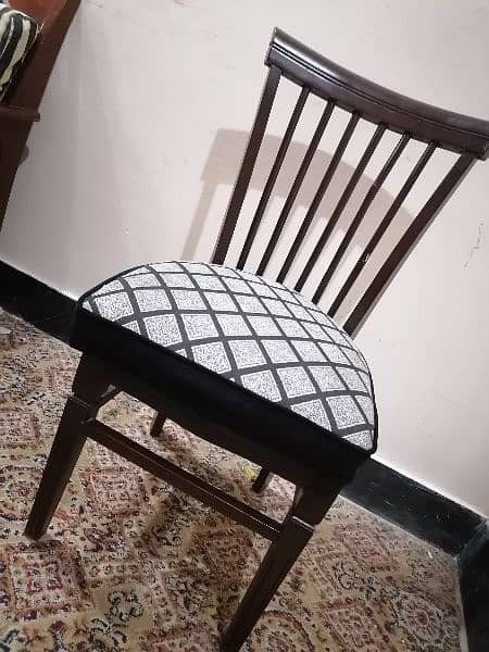 Dining table for sale 12