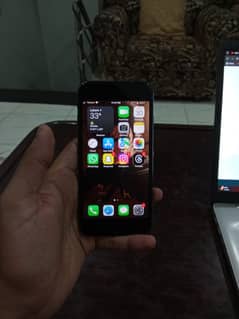 Selling my Iphone 7 32GB PTA 8/10 Condition, Price is negotiable
