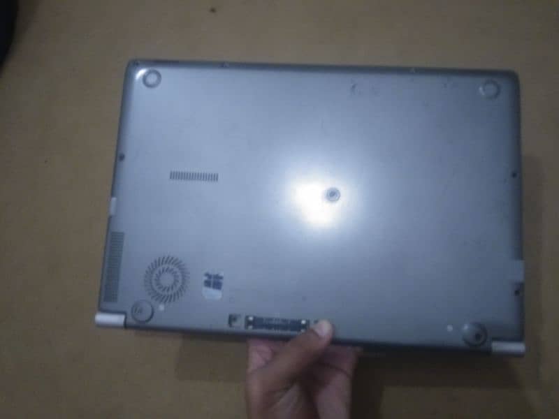Toshiba laptop i5 5rh gen 8ram 256 ssd 2gb graphic card nividia 2