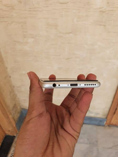 Apple iPhone 6s 128GB Official PTA Approved 10/9.5 URGENT SALE 3
