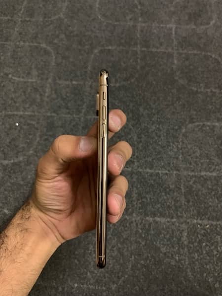 iPhone XS Max 64gb factory unlock non pta 2