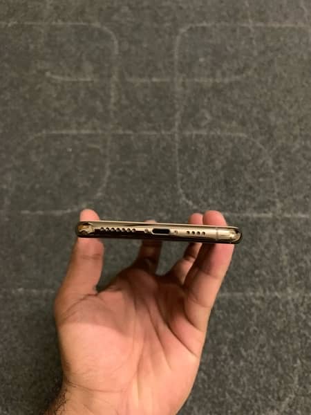 iPhone XS Max 64gb factory unlock non pta 4