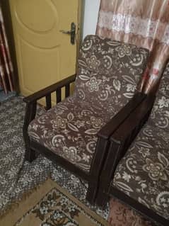 5 seater sofa set used but in good condition