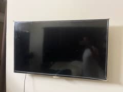 TCL 42 inch FHD LED. . in good condition