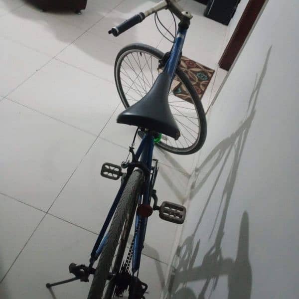 second hand bike bicycle in perfect ok condition I am available 0
