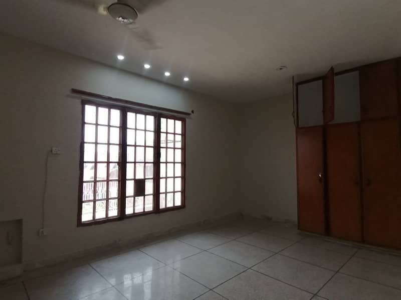 DHA 1 Kanal Beautiful Upper Portion For Rent In Phase 3 15