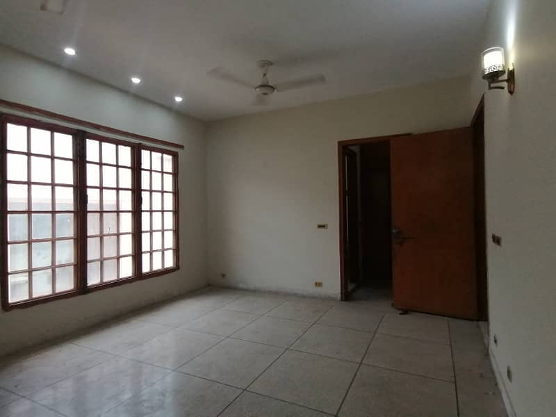 DHA 1 Kanal Beautiful Upper Portion For Rent In Phase 3 20