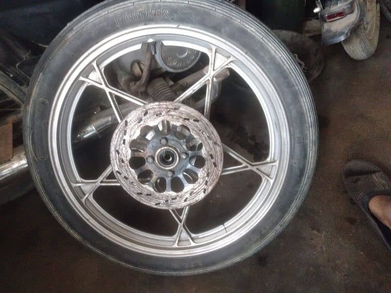 wheel olyrim set with tires. original. 5
