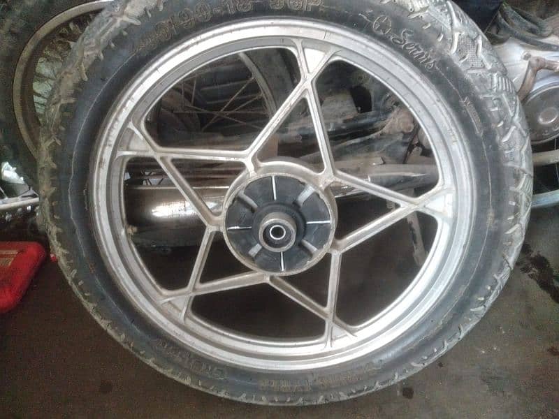 wheel olyrim set with tires. original. 7