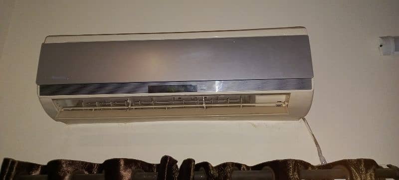 gree 1 ton ac . Excellent cooling. not repaired a single time. 2
