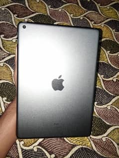 ipad 9 gen 64 Gb 10/10 in warranty with all accessories